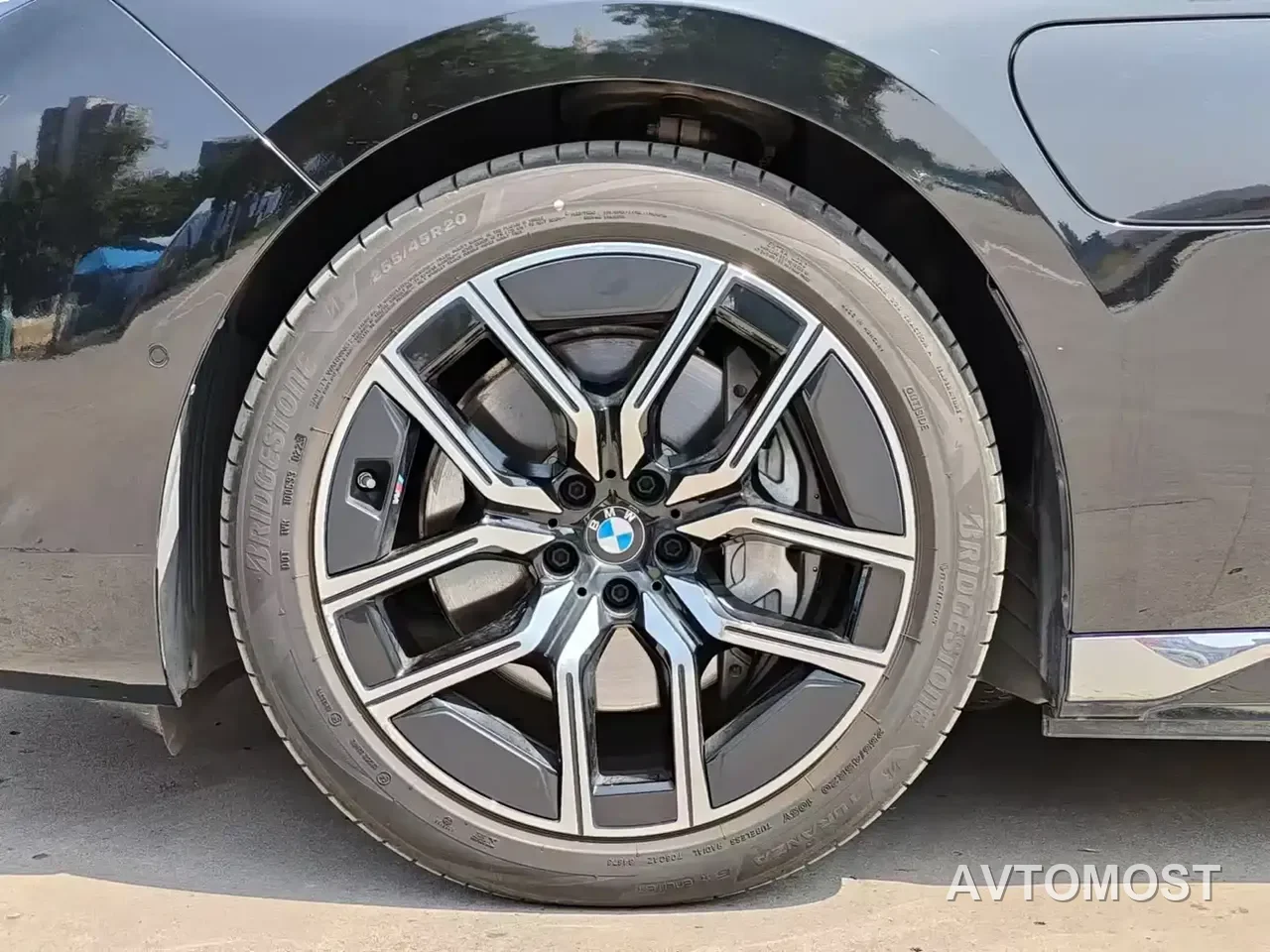 BMW i7 2023 eDrive50L Leading M Sport Package — фото 4