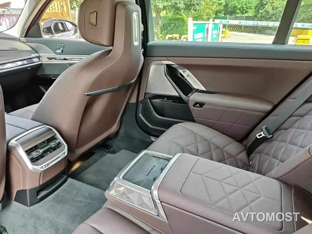 BMW i7 2023 eDrive50L Leading M Sport Package — фото 7