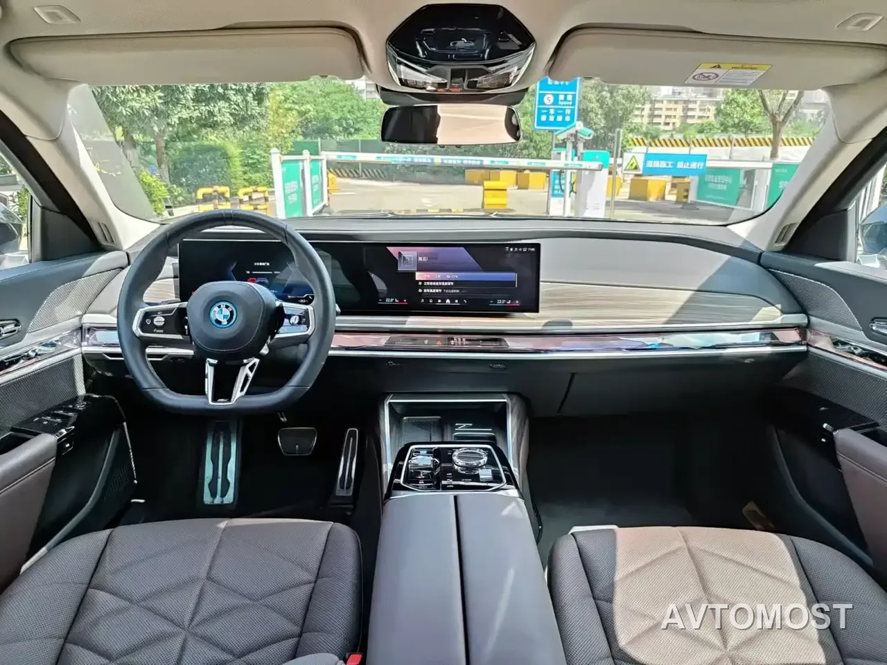 BMW i7 2023 eDrive50L Leading M Sport Package — фото 12