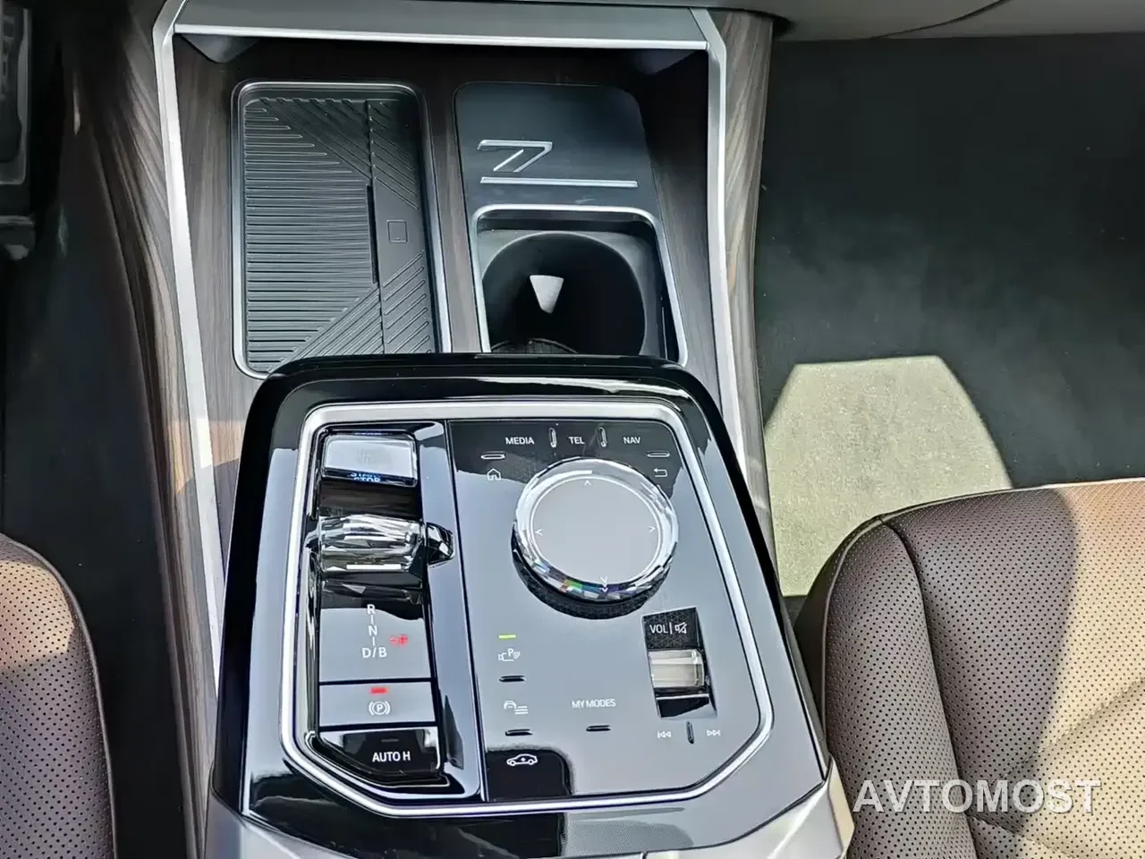 BMW i7 2023 eDrive50L Leading M Sport Package — фото 14