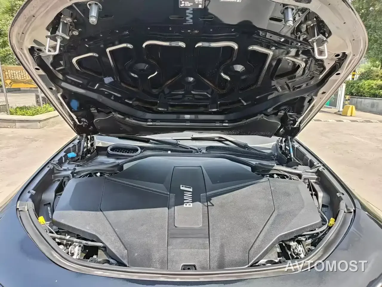BMW i7 2023 eDrive50L Leading M Sport Package — фото 17