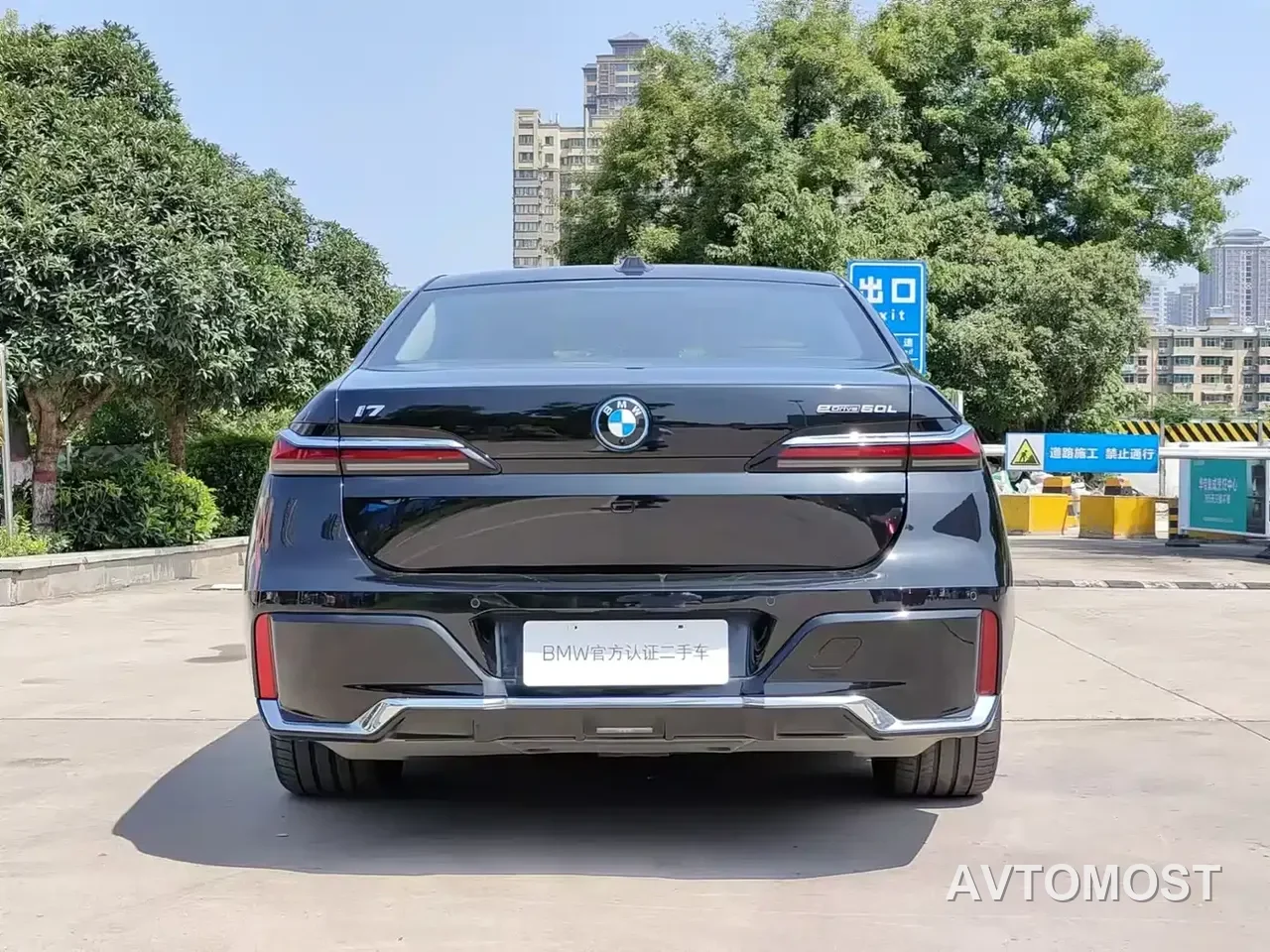 BMW i7 2023 eDrive50L Leading M Sport Package — фото 19