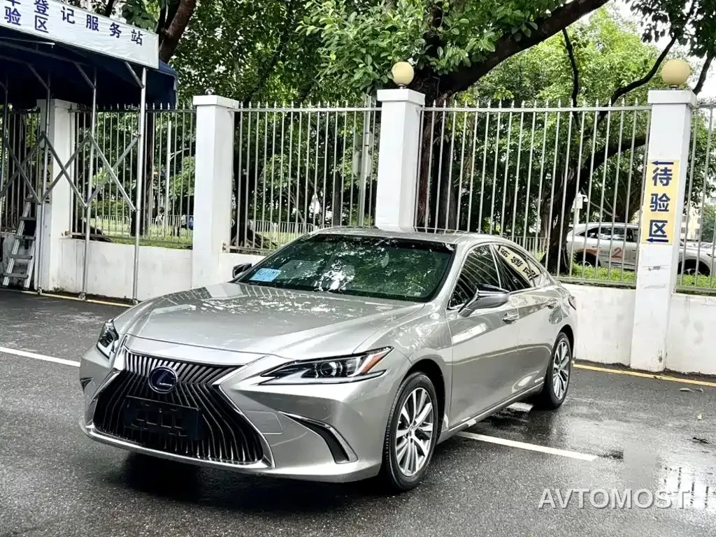 Lexus ES 2020 Model 300h Excellence Edition — фото 1