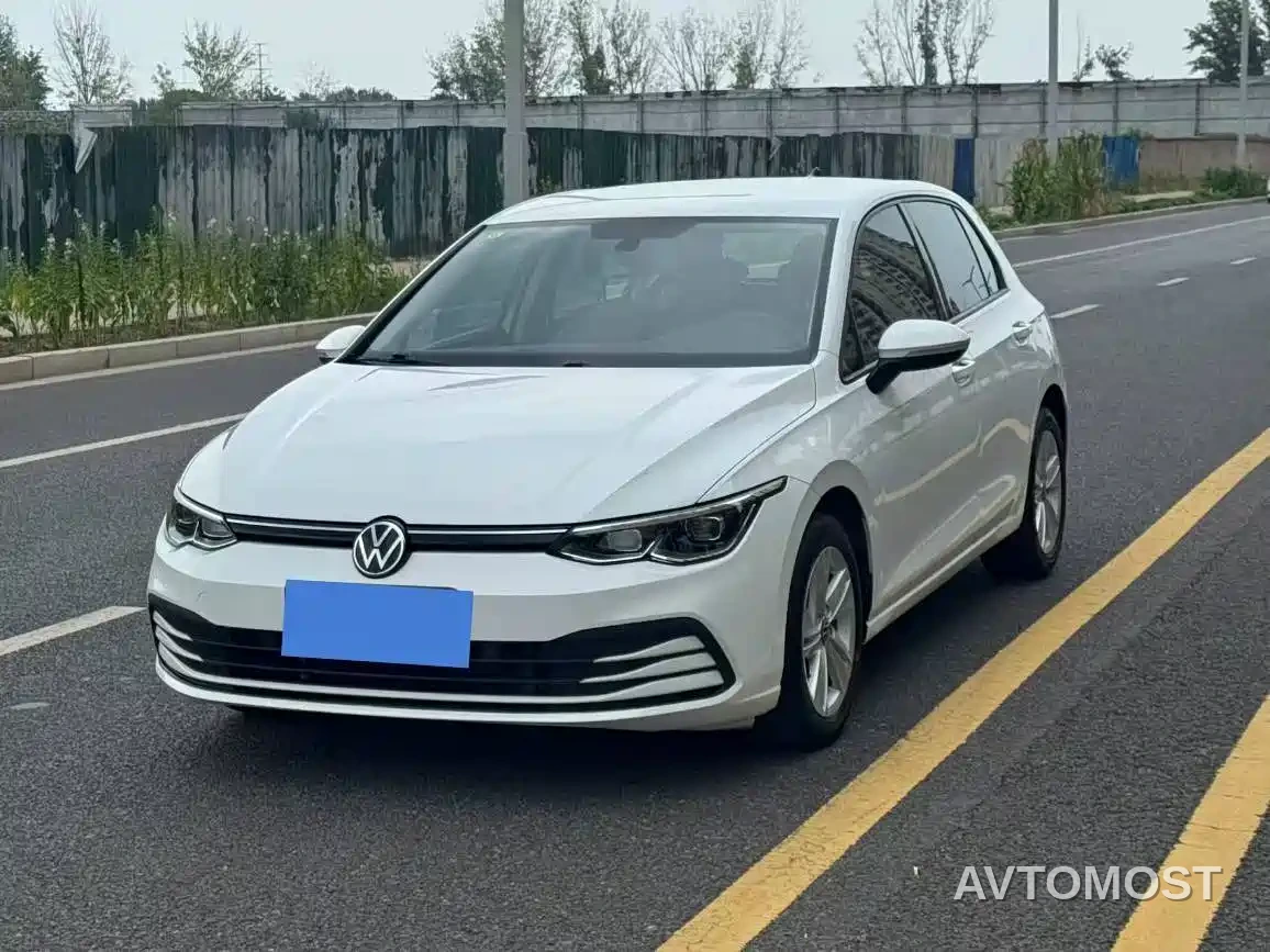 Volkswagen Golf 2023 200TSI DSG Pro — фото 1