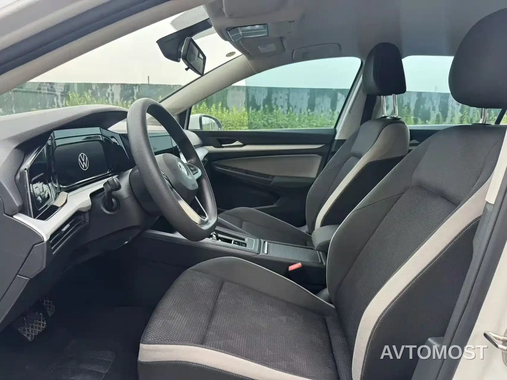 Volkswagen Golf 2023 200TSI DSG Pro — фото 4