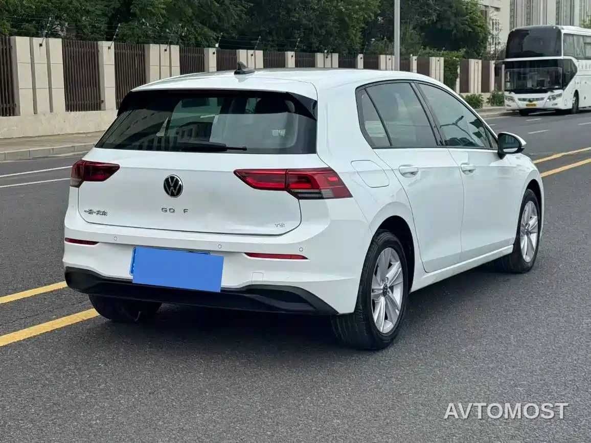 Volkswagen Golf 2023 200TSI DSG Pro — фото 9