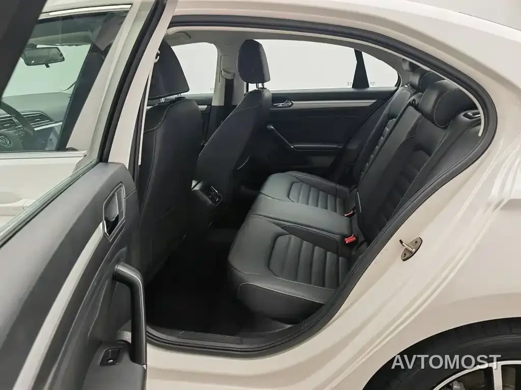 Volkswagen Lamando 2021 Facelift 280TSI DSG Comfort Edition — фото 13