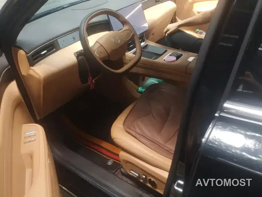 Dongfeng Aeolus L8 2025 Plug-in Hybrid — фото 11