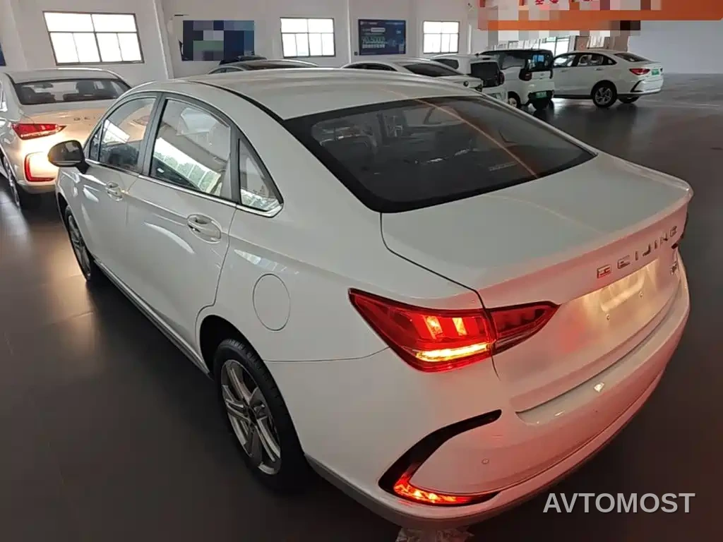 BAIC Beijing EU5 2025 Hongtu Standard Edition — фото 4