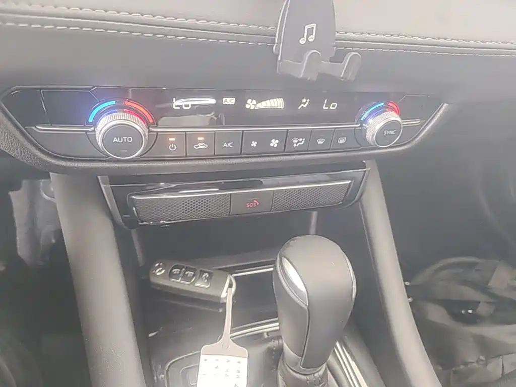 Mazda Atenza 2020 2.0L Skyactiv Luxury — фото 13