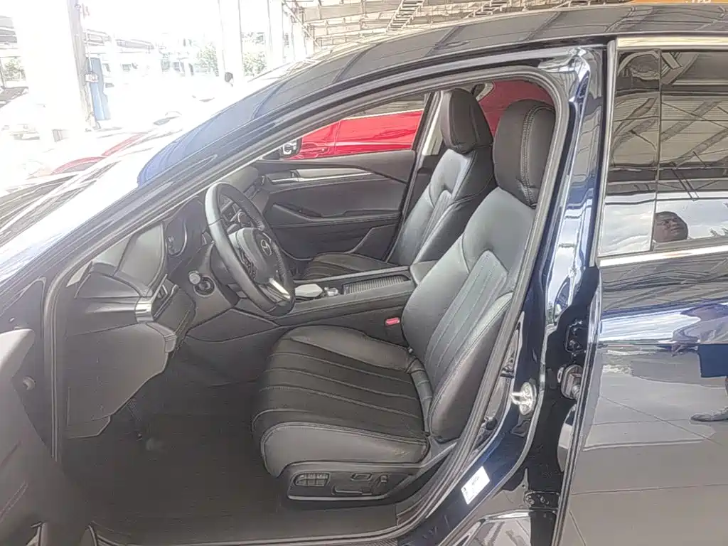 Mazda Atenza 2020 2.0L Skyactiv Luxury — фото 15