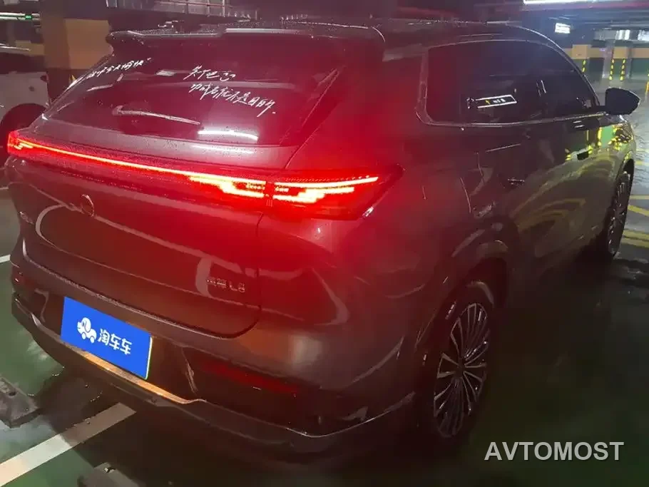 Dongfeng Aeolus L8 2025 Plug-in Hybrid — фото 2