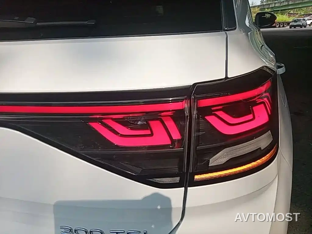 Volkswagen T-ROC 2023 300TSI DSG 2WD Dawn Edition — фото 7