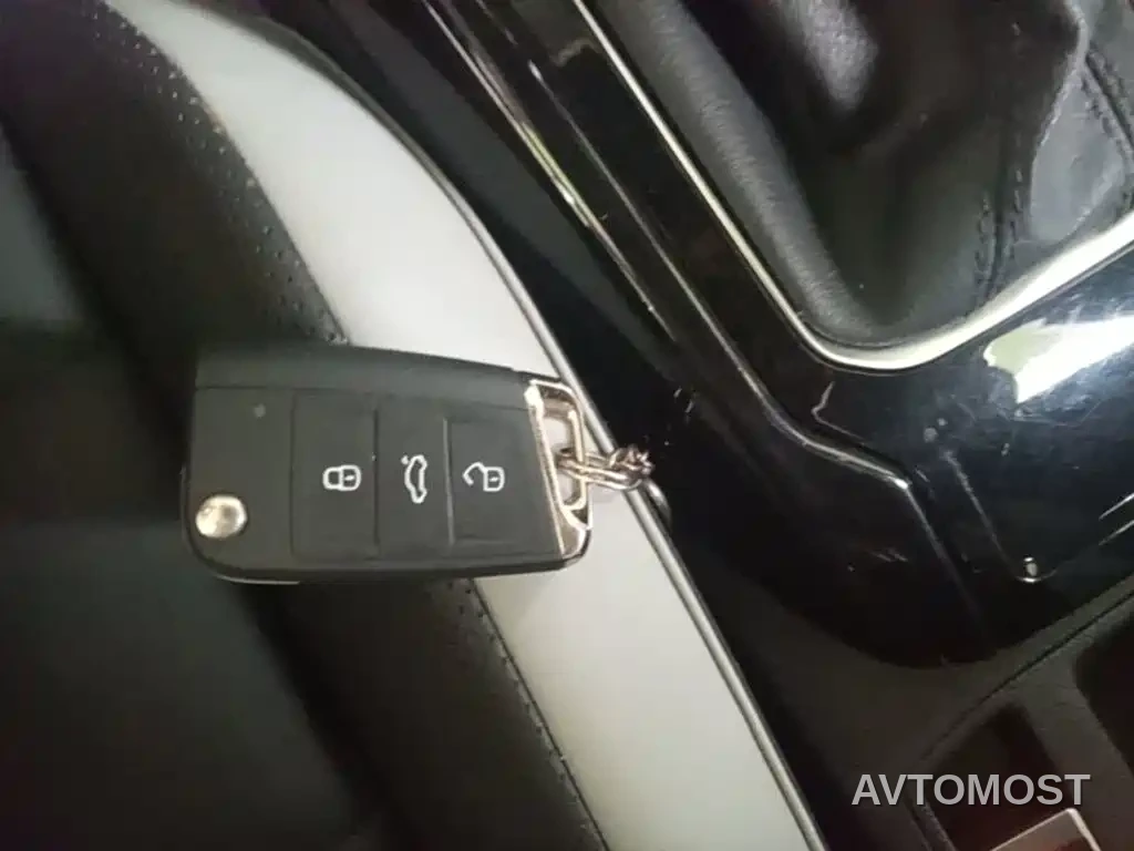 Volkswagen T-ROC 2023 300TSI DSG 2WD Dawn Edition — фото 8