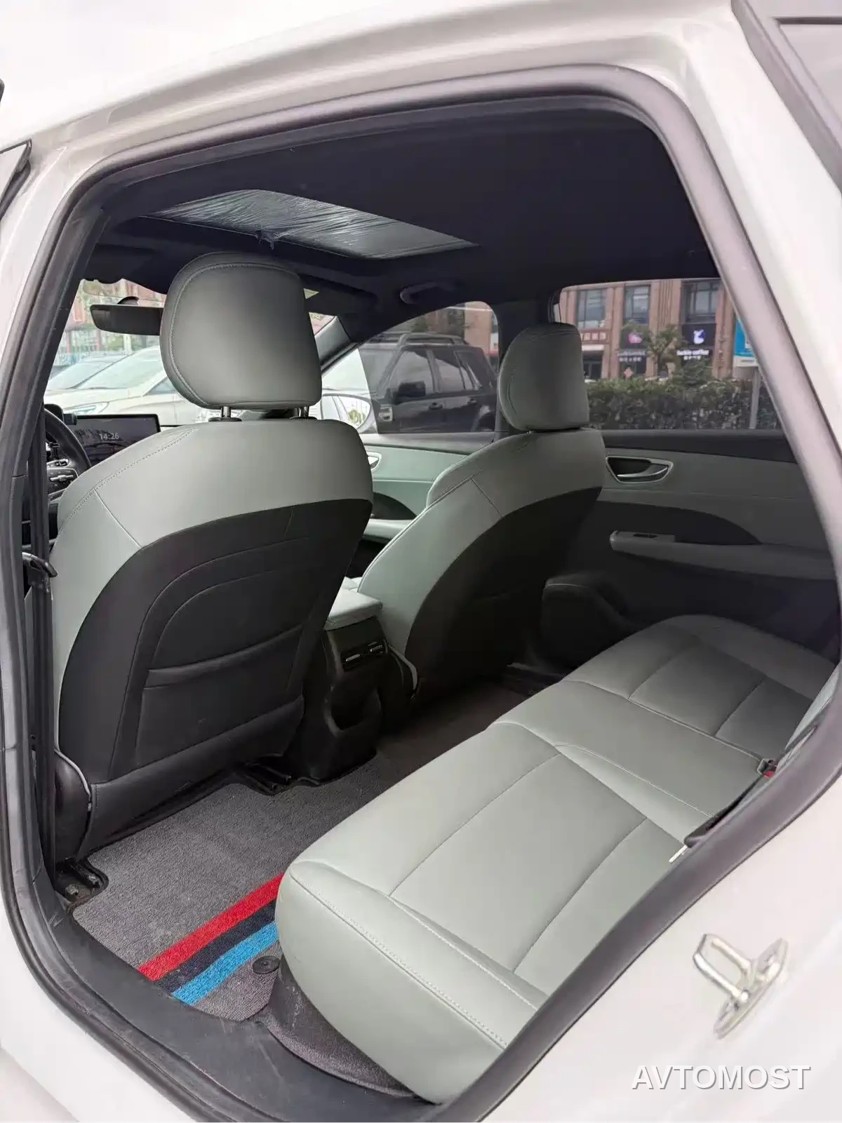 Roewe D6 2025 Model 450km Premium Edition — фото 7