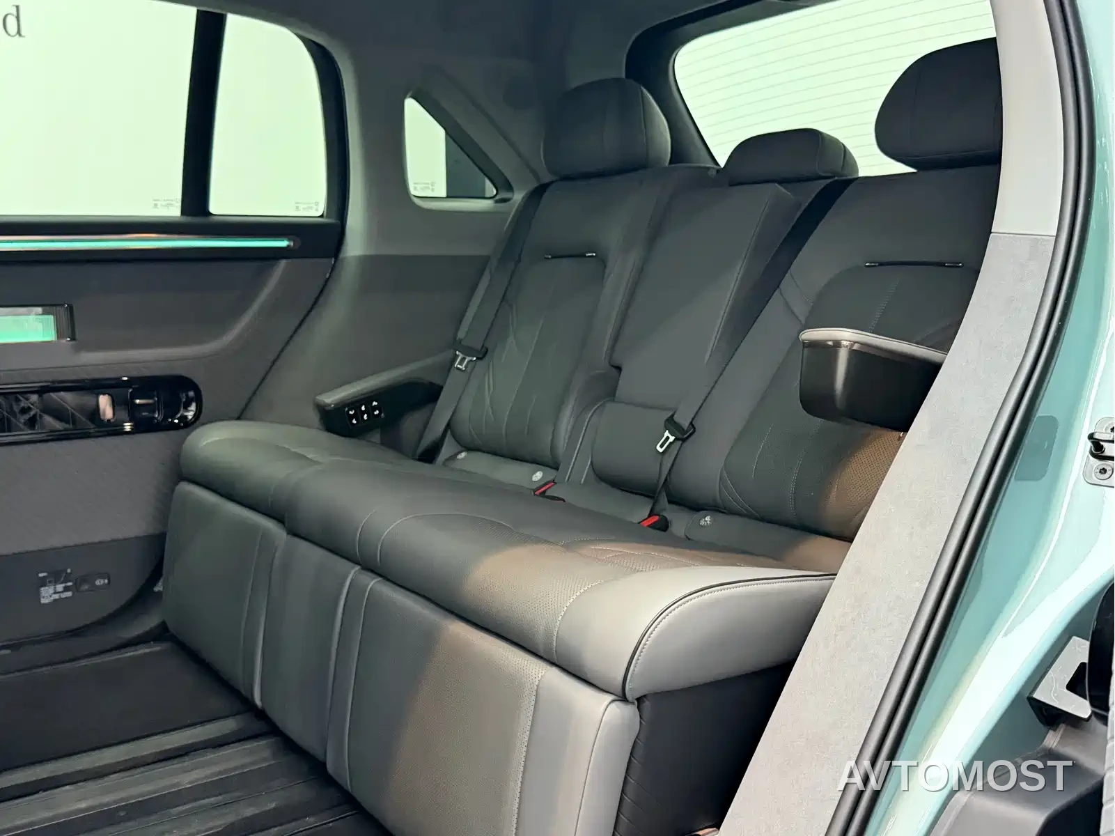 Zeekr MIX 2025 Smart Driving Edition — фото 4