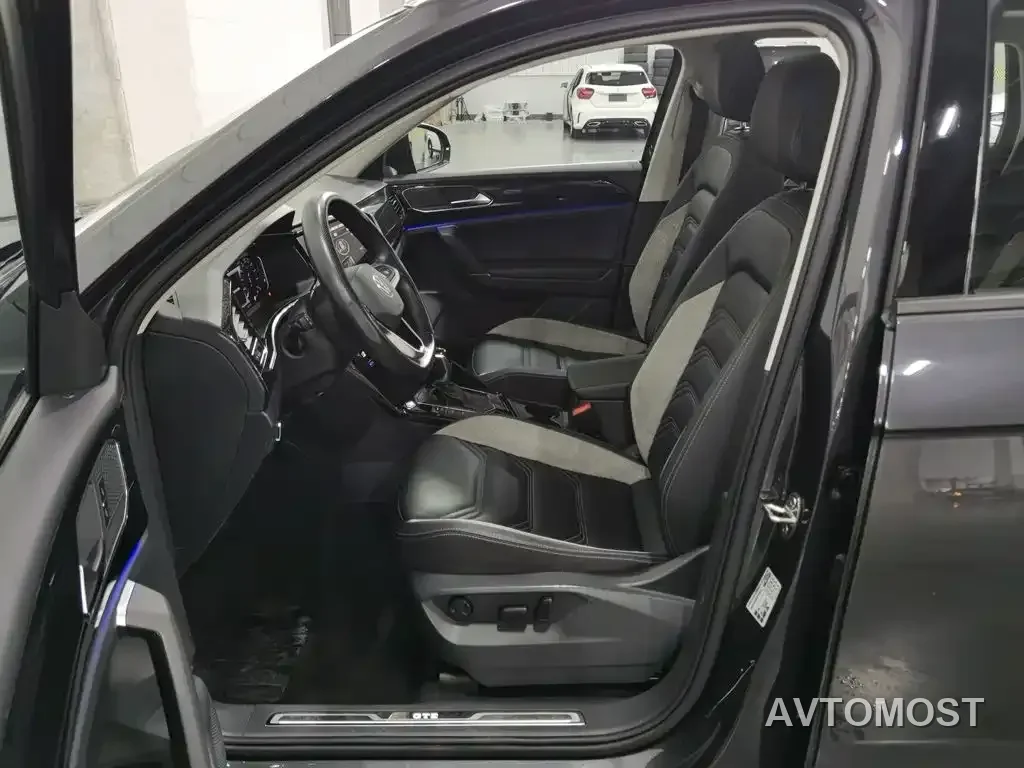 Volkswagen Tayron GTE Plug-in Hybrid 2020 Model 1.4T Luxury — фото 9
