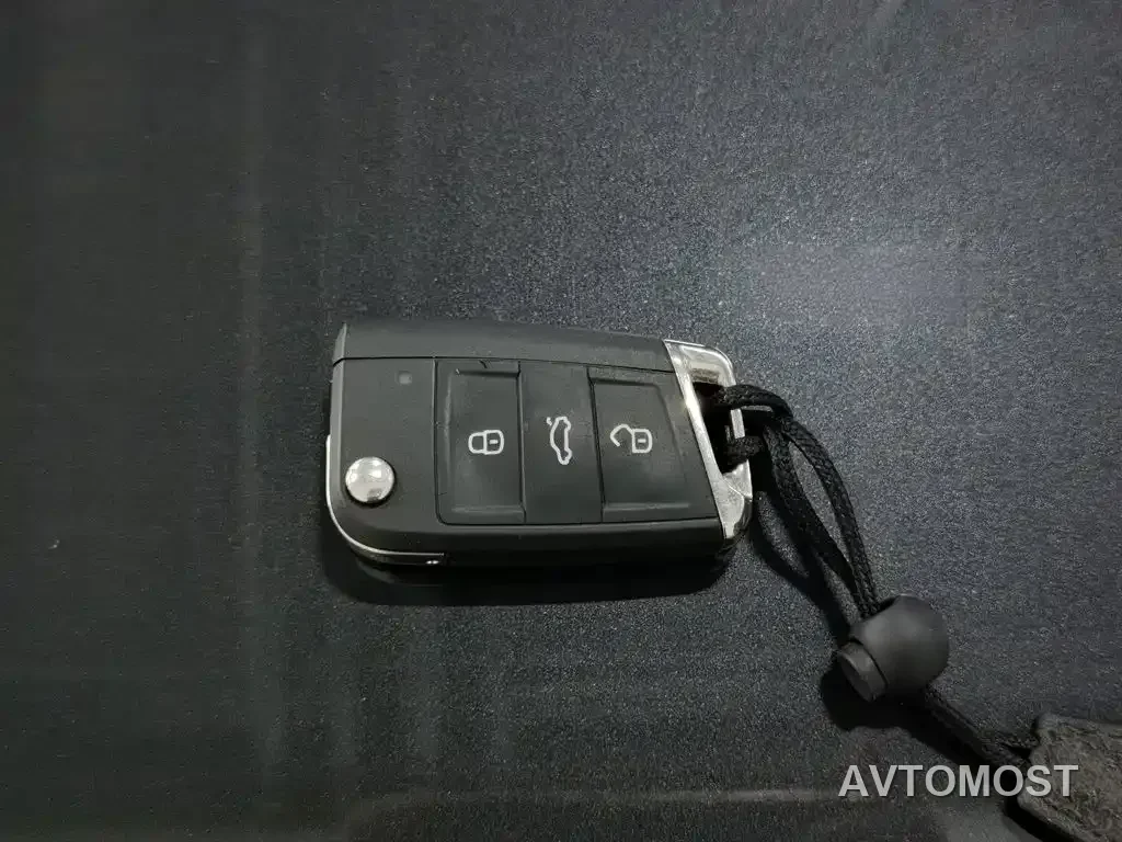 Volkswagen Tayron GTE Plug-in Hybrid 2020 Model 1.4T Luxury — фото 17