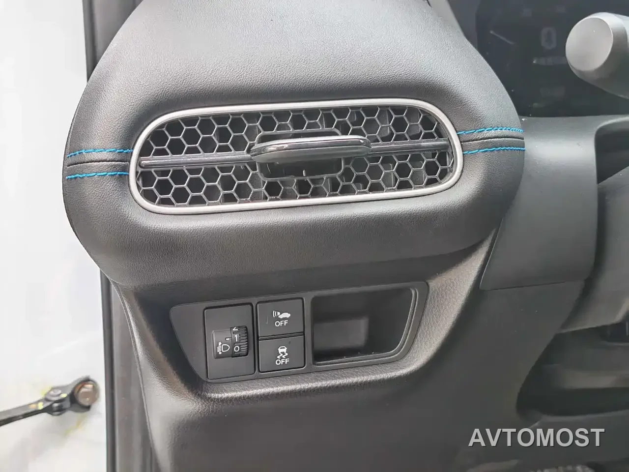 Honda HR-V 2023 2.0L e:HEV Dynamic Smart Edition — фото 13