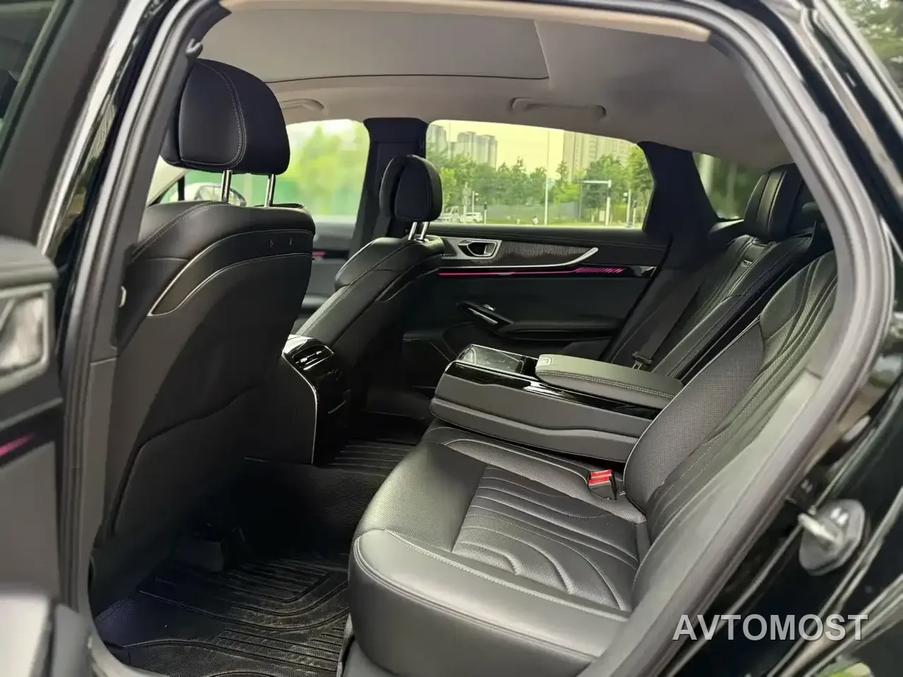 Hongqi H9 2025 2.0T 2WD Qixiang Luxury Business Edition 5-seater — фото 7