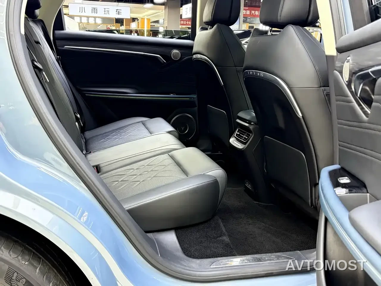 VOYAH FREE 2021 AWD Standard Range Extender Exclusive Luxury Package — фото 13