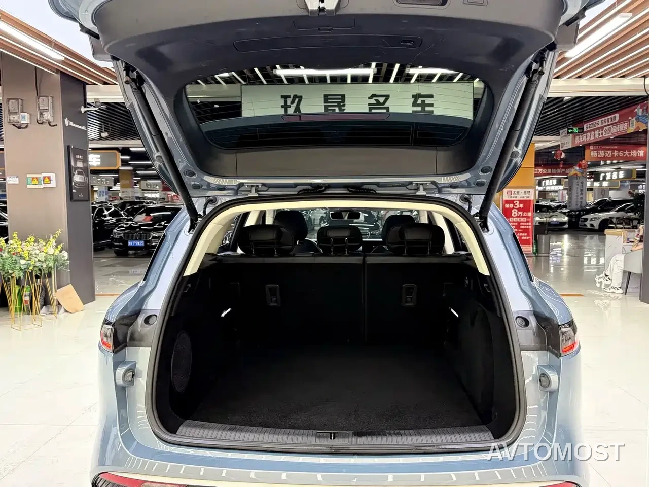 VOYAH FREE 2021 AWD Standard Range Extender Exclusive Luxury Package — фото 15