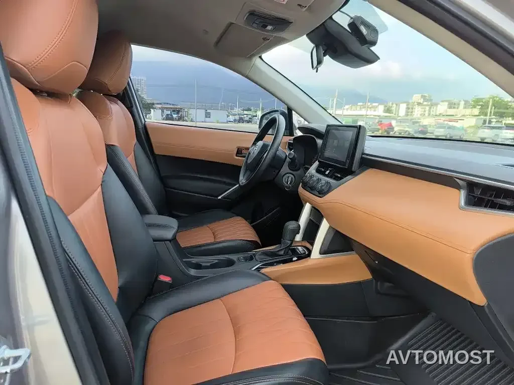 Toyota Corolla Cross 2022 2.0L Pioneer Edition — фото 3