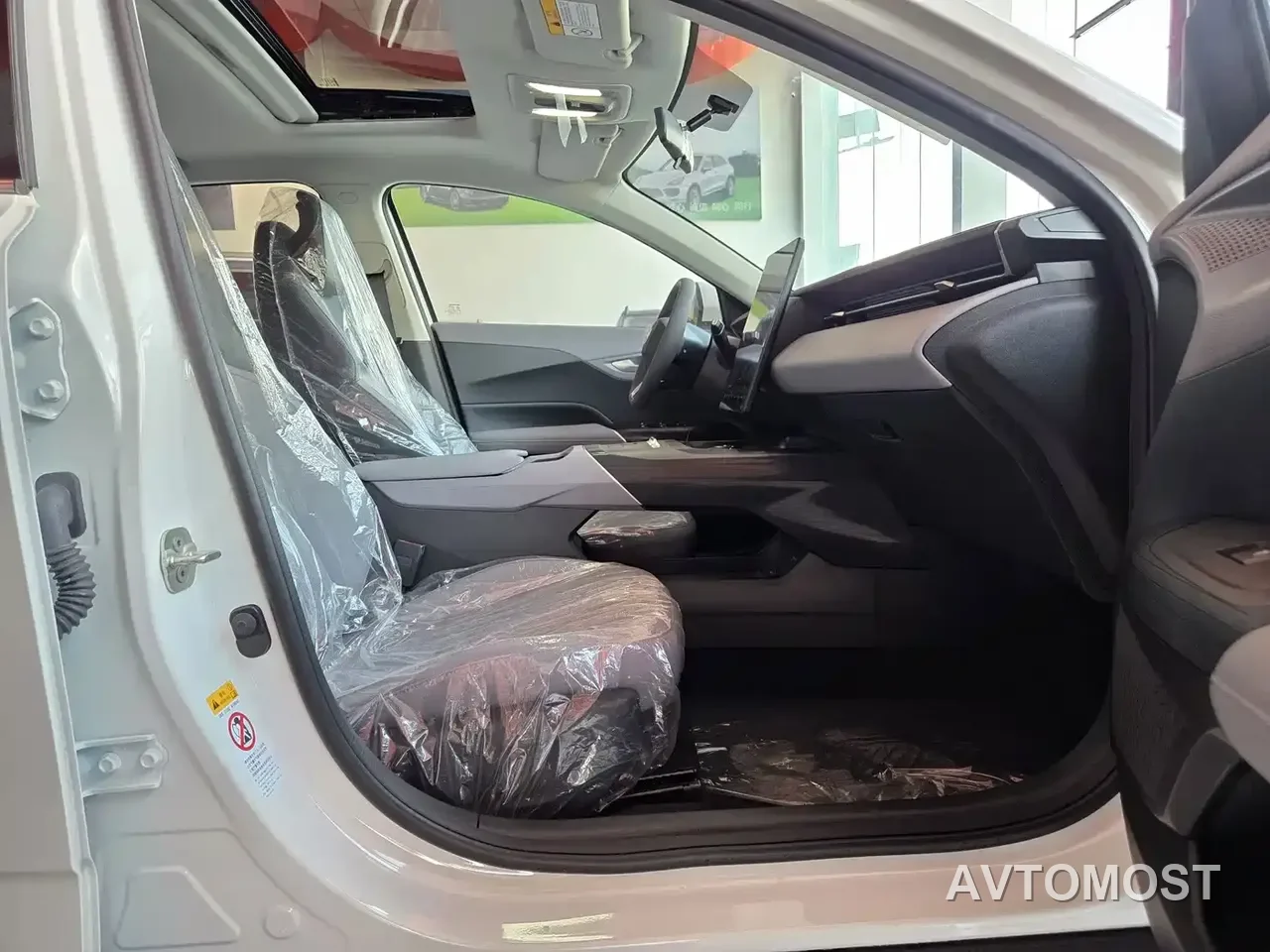 Changan Eado PHEV 2025 Smart New Blue Whale 145KM Battleship Edition — фото 8