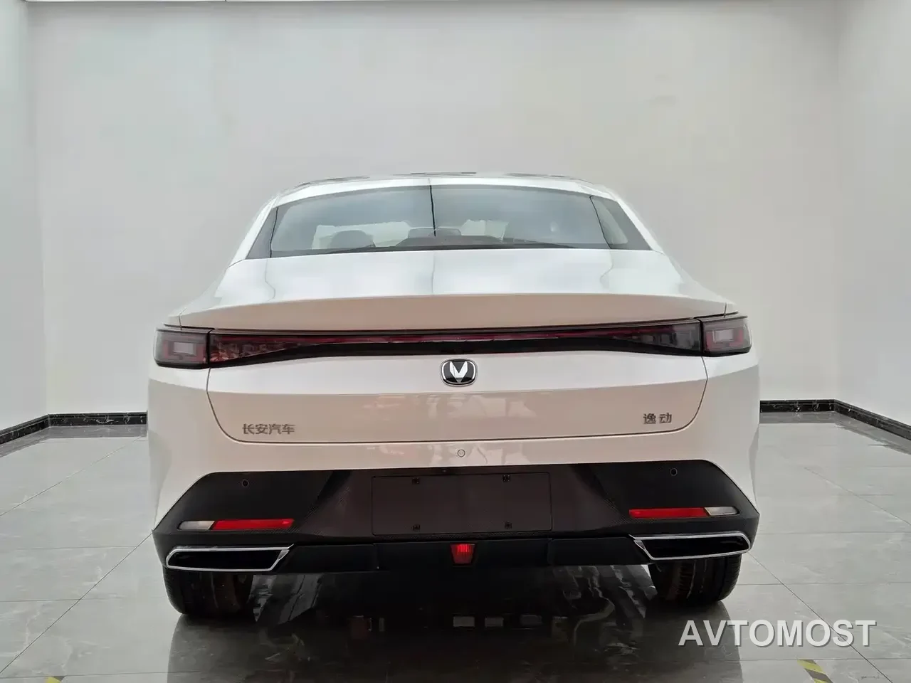 Changan Eado PHEV 2025 Smart New Blue Whale 145KM High-Performance Edition — фото 5