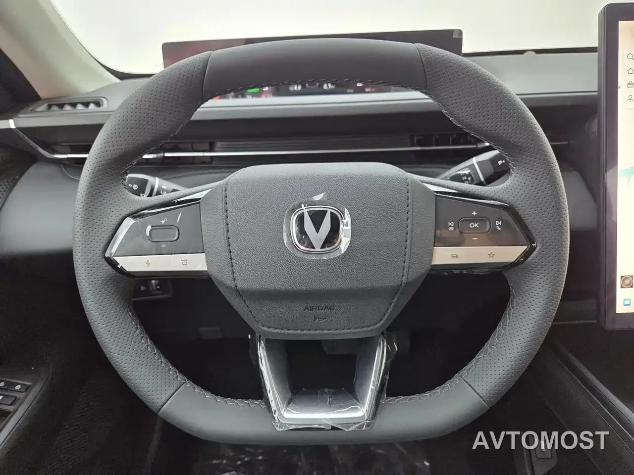Changan Eado PHEV 2025 Smart New Blue Whale 145KM High-Performance Edition — фото 8
