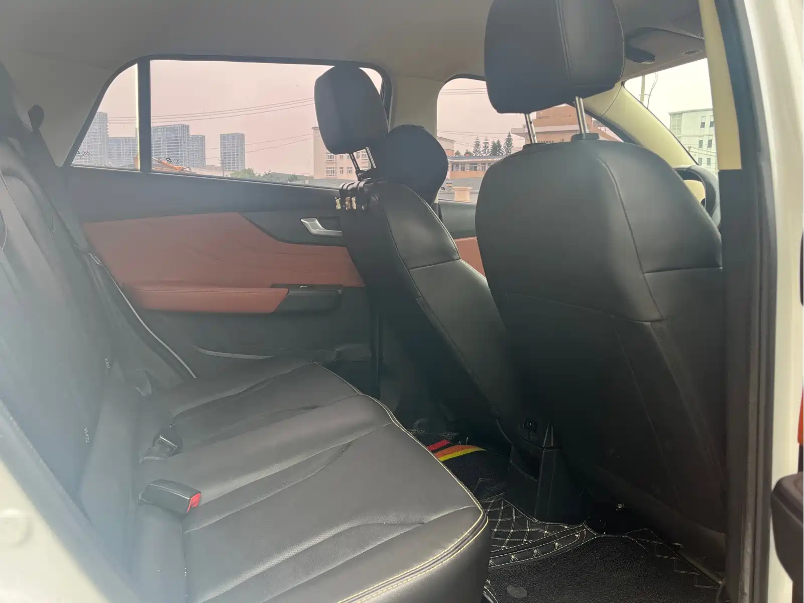 Electric House YOUNG Guang Xiaoxin 2021 L400 4-Seater — фото 12
