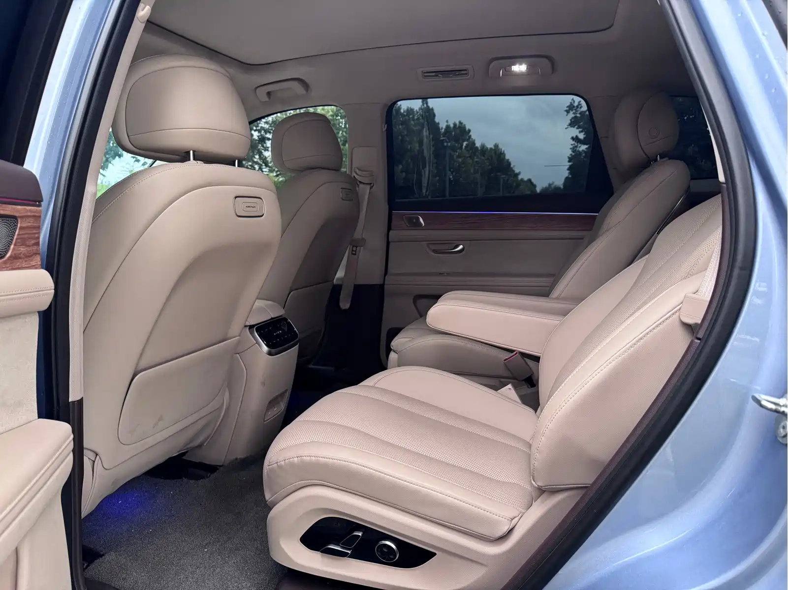 AITO M7 2024 1.5T RWD Plus 6-Seater — фото 7