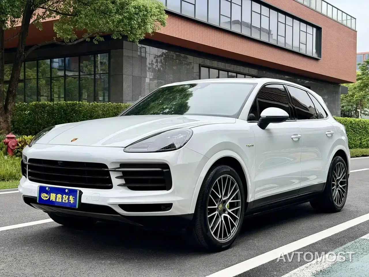 Porsche Cayenne New Energy 2021 Cayenne E-Hybrid 2.0T — фото 1