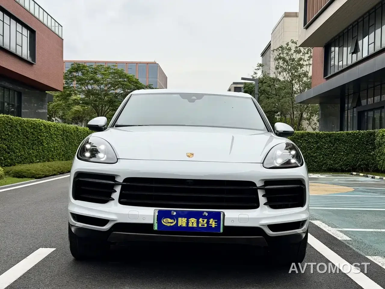 Porsche Cayenne New Energy 2021 Cayenne E-Hybrid 2.0T — фото 2