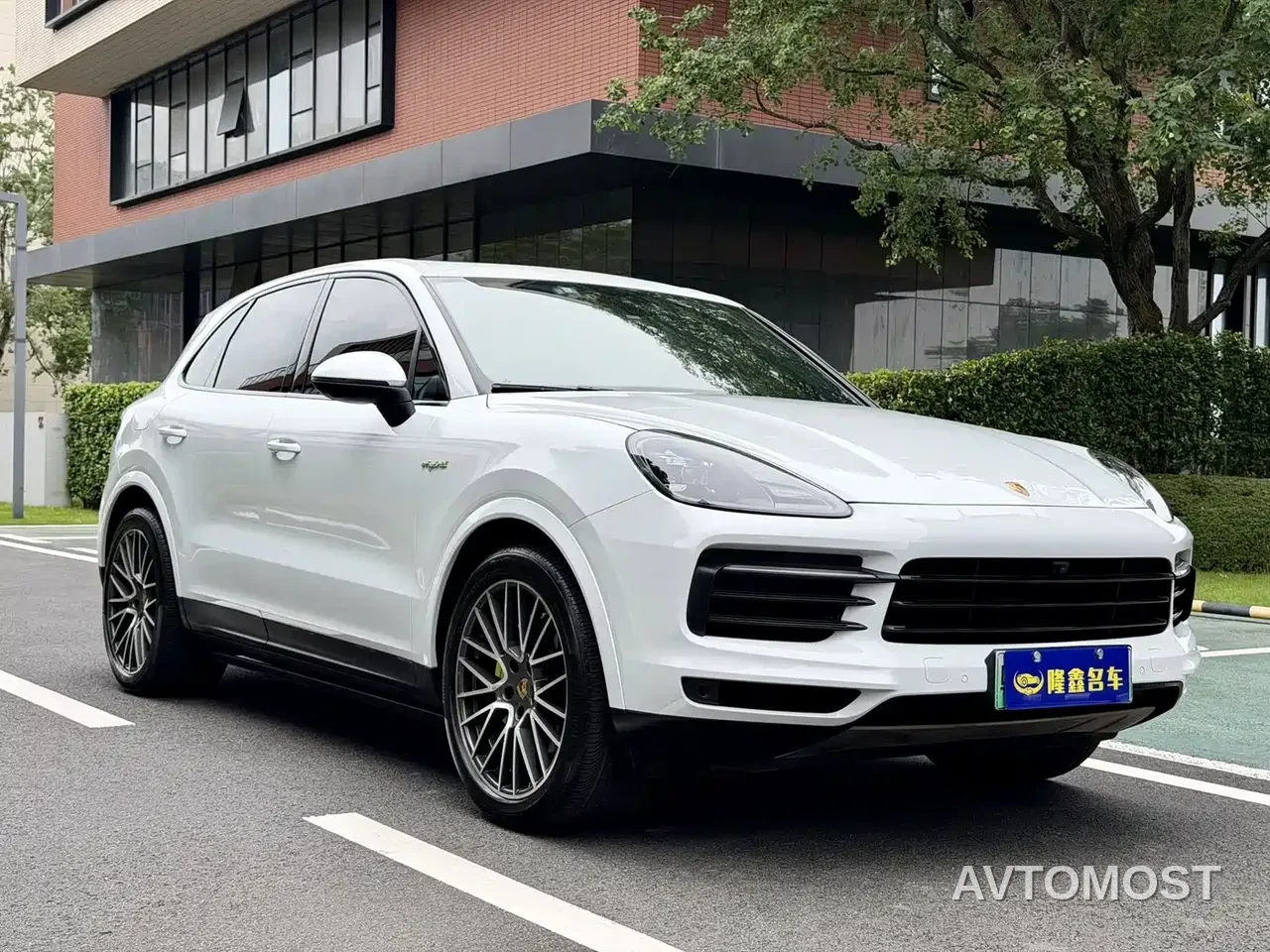Porsche Cayenne New Energy 2021 Cayenne E-Hybrid 2.0T — фото 3