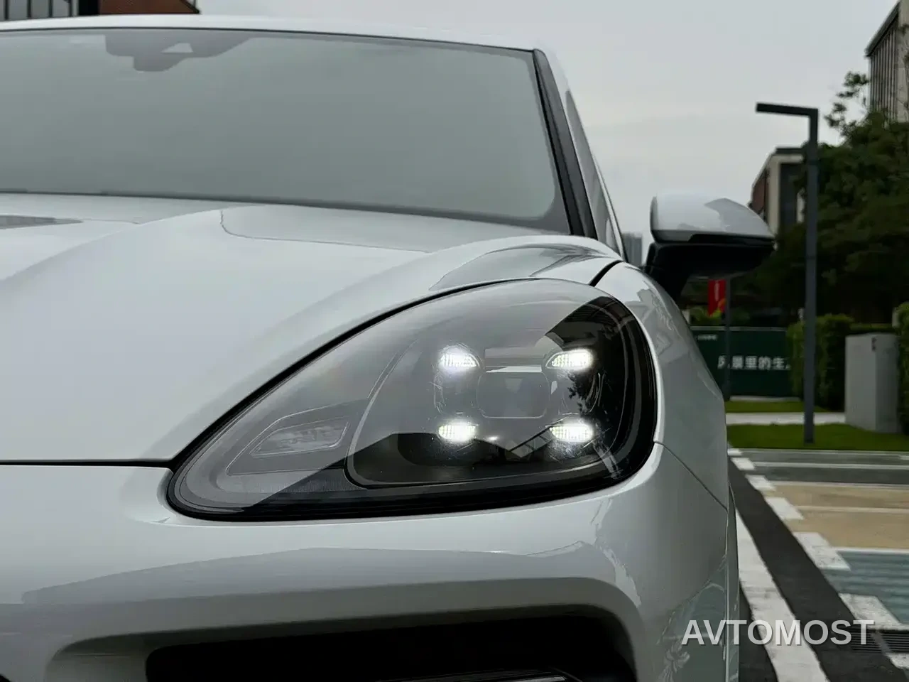 Porsche Cayenne New Energy 2021 Cayenne E-Hybrid 2.0T — фото 6