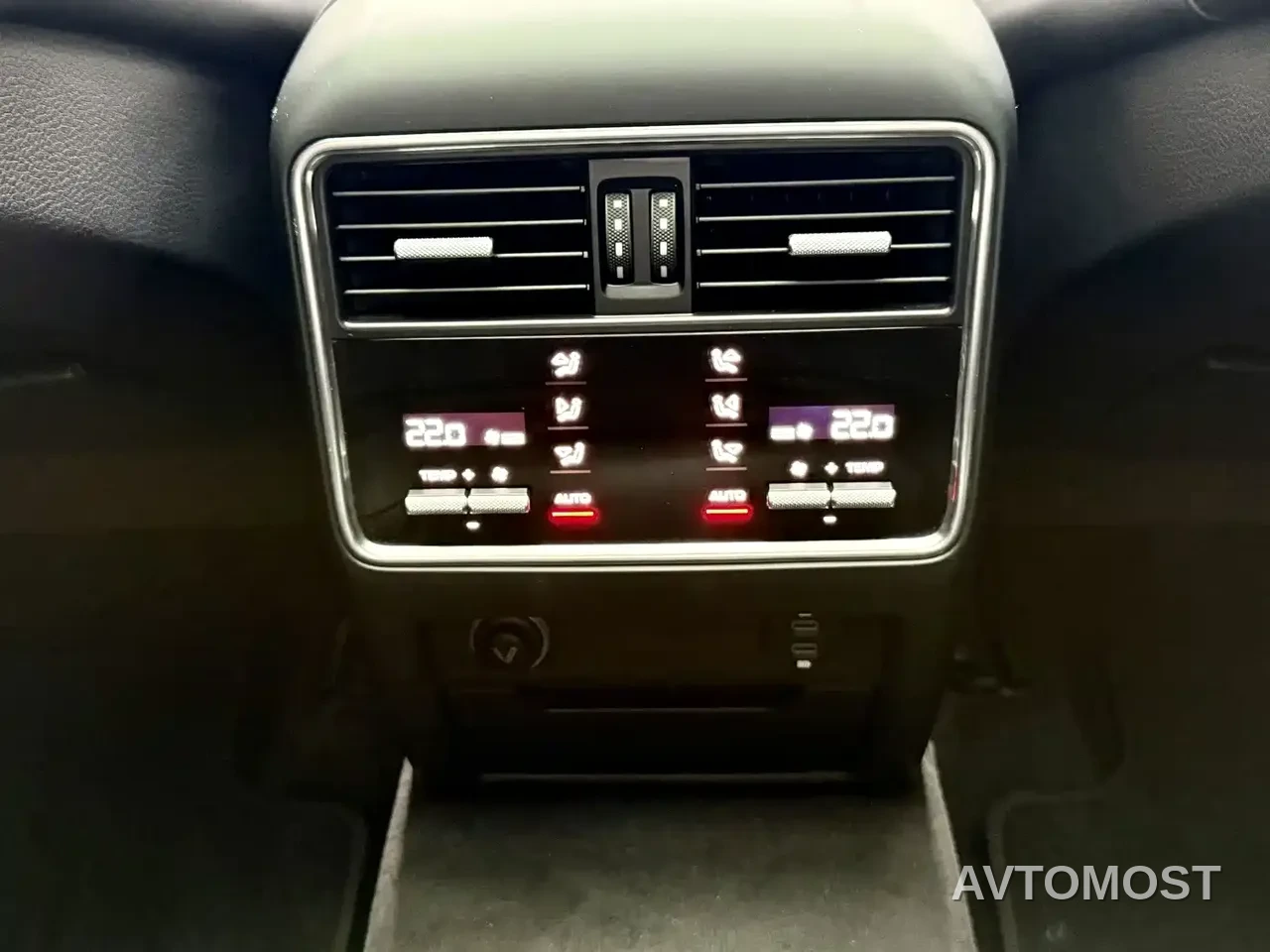 Porsche Cayenne New Energy 2021 Cayenne E-Hybrid 2.0T — фото 13