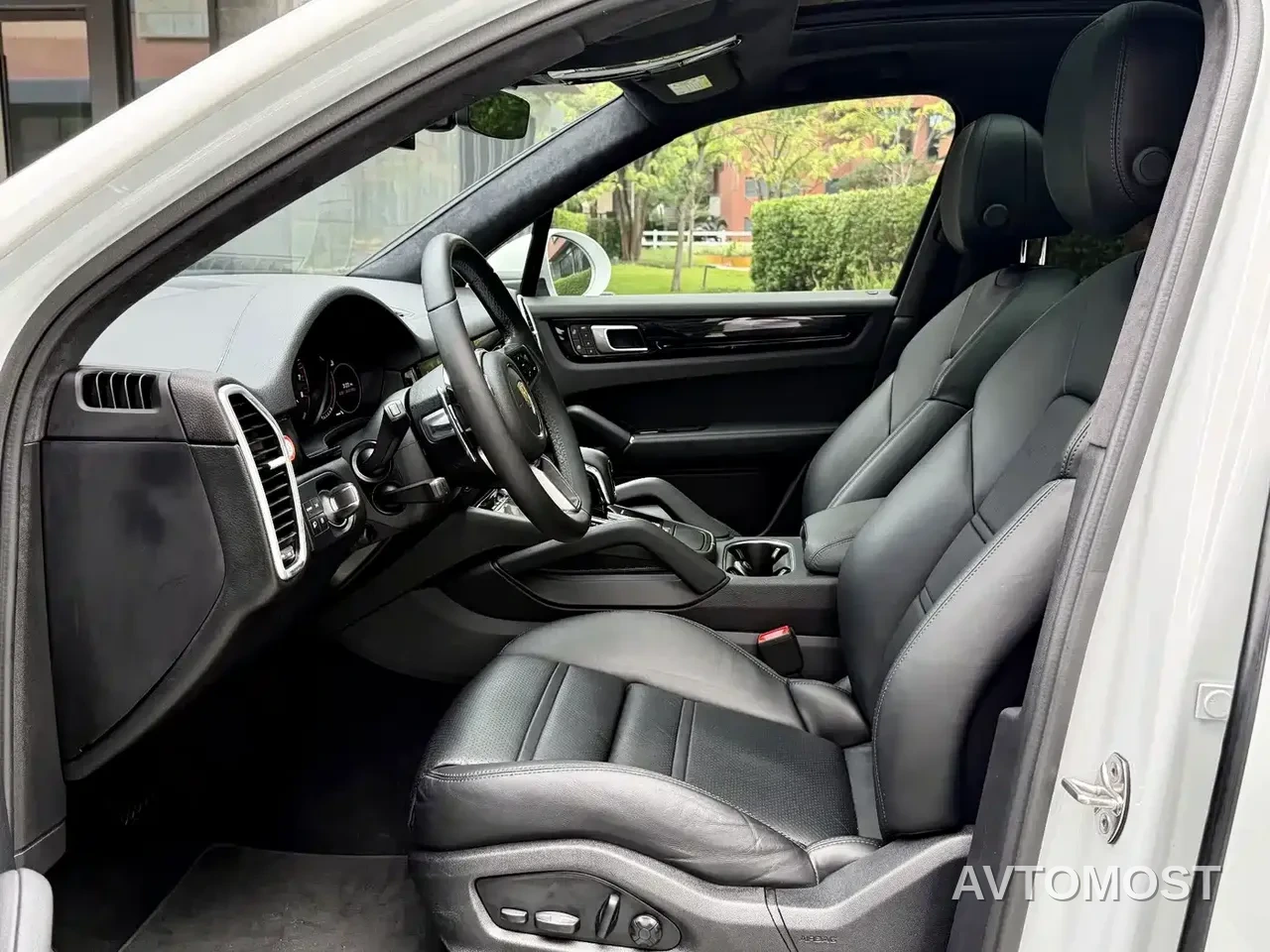 Porsche Cayenne New Energy 2021 Cayenne E-Hybrid 2.0T — фото 16