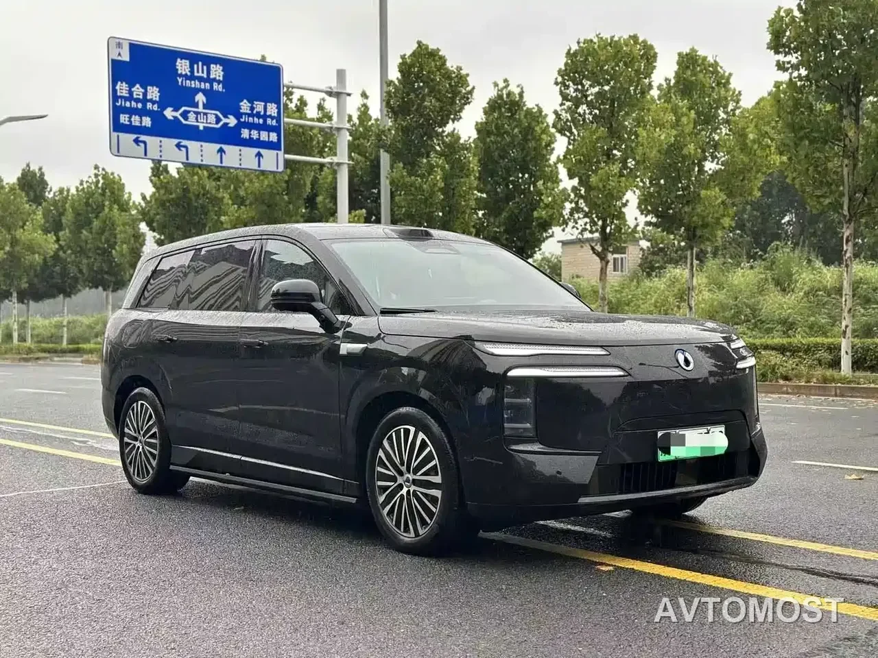 Denza N8L 2026 Model Prestige Edition — фото 2