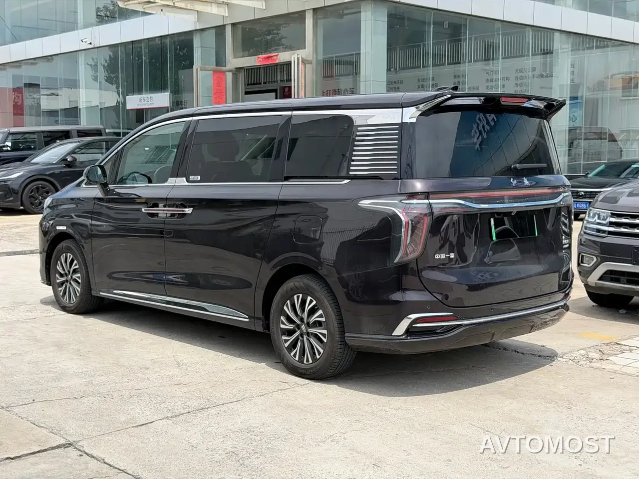 Hongqi HQ9 PHEV 2024 Model 2.0T AWD Business Edition — фото 8