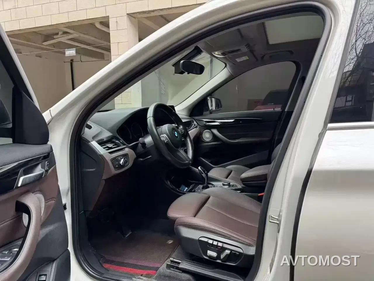 BMW X1 2022 sDrive20Li Premium — фото 6