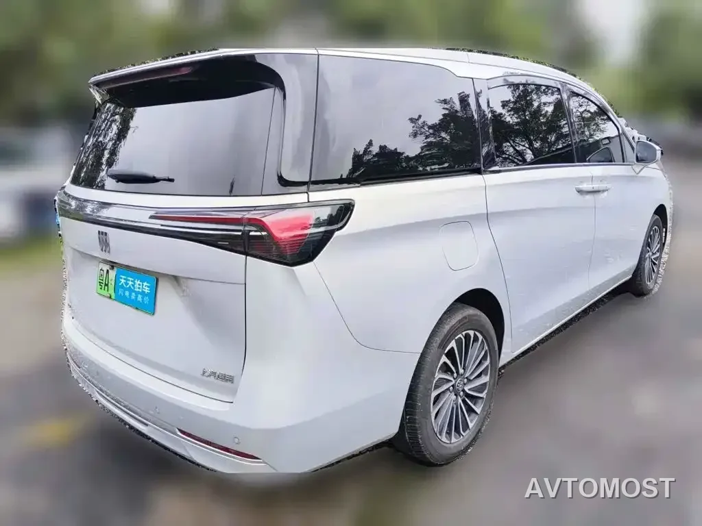 Buick GL8 New Energy 2025 Landprestige First Edition 7-Seater — фото 2