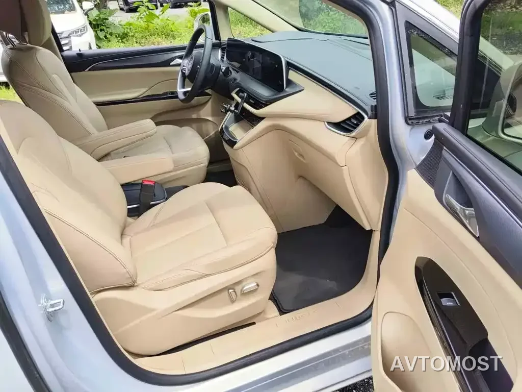 Buick GL8 New Energy 2025 Landprestige First Edition 7-Seater — фото 12
