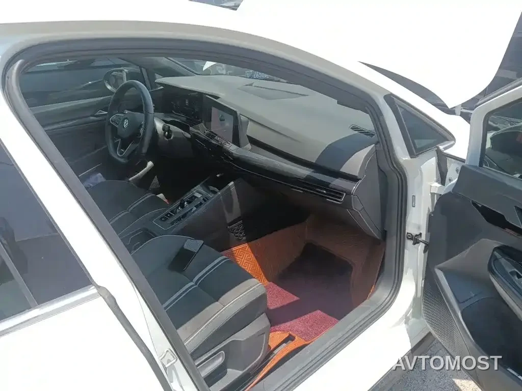 Volkswagen Golf 2023 280TSI DSG R-Line Lite — фото 19