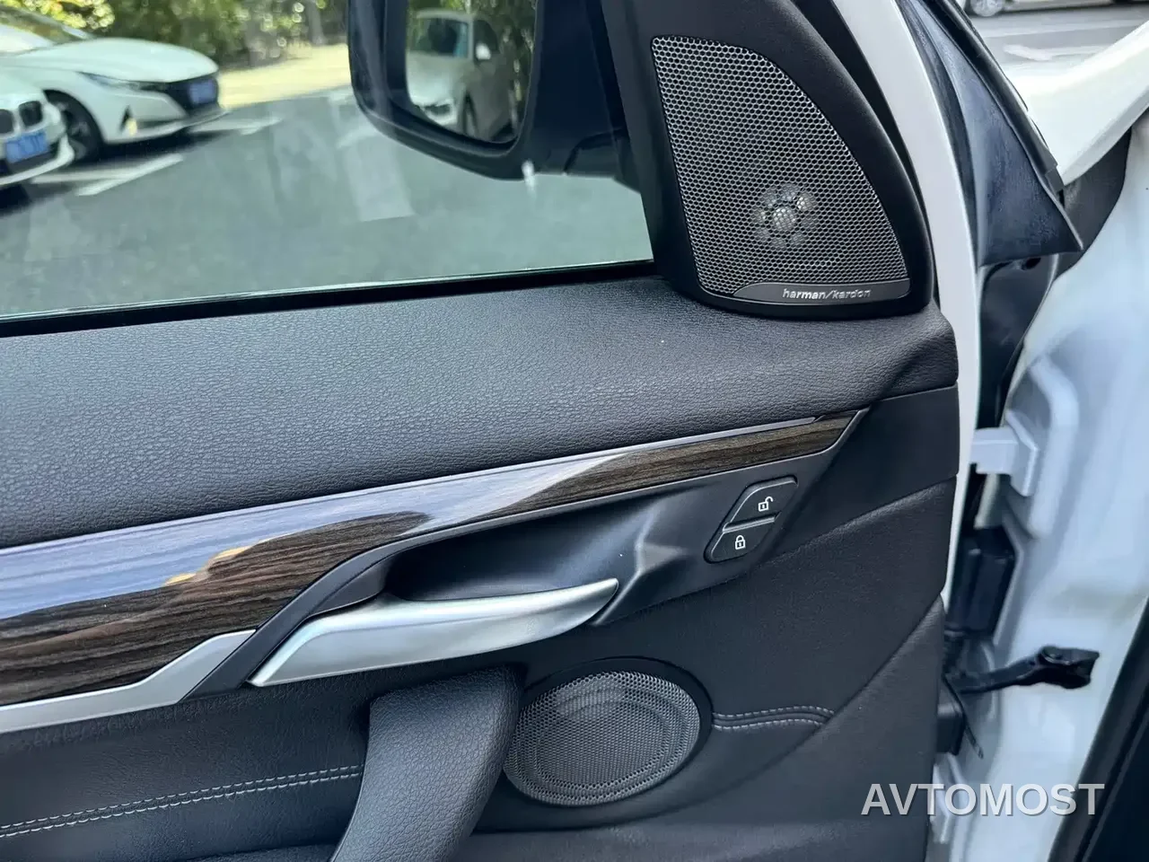 BMW X1 2022 xDrive25Li Premium — фото 2