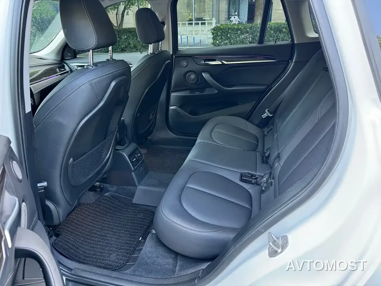 BMW X1 2022 xDrive25Li Premium — фото 11