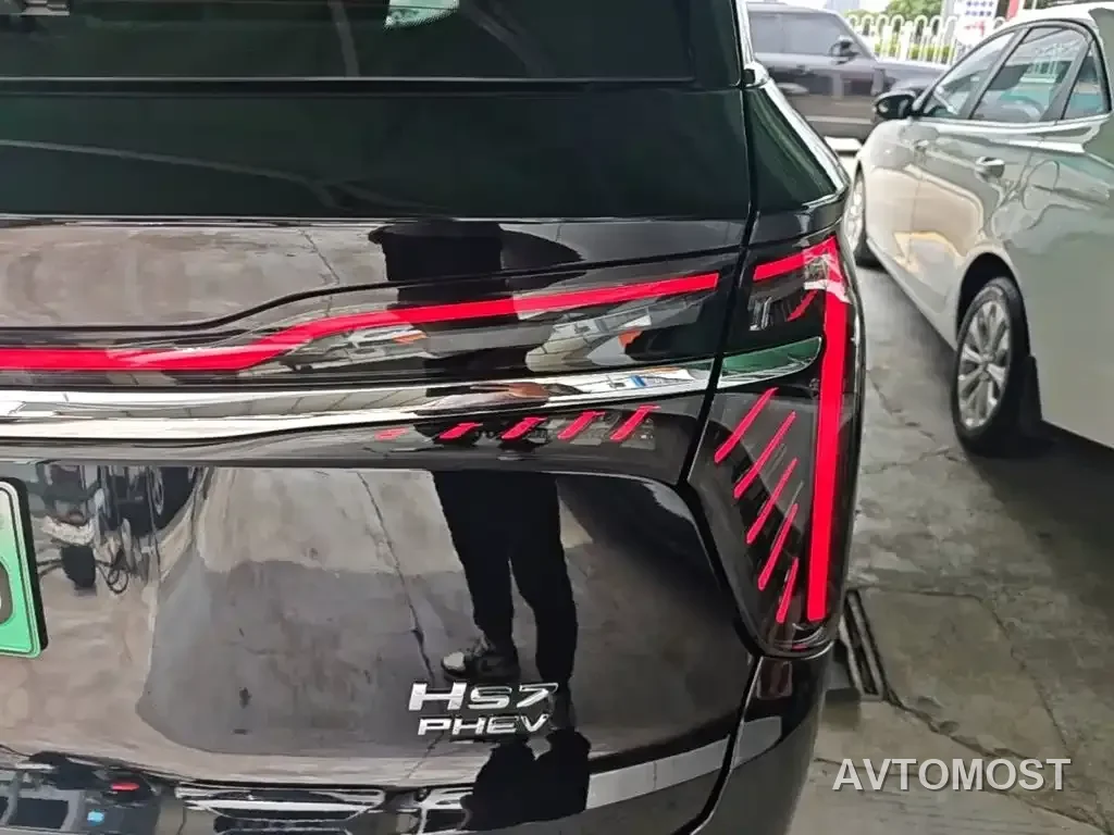 Hongqi HS7 PHEV 2024 2.0T PHEV 4WD Flagship Edition 6-seater — фото 8