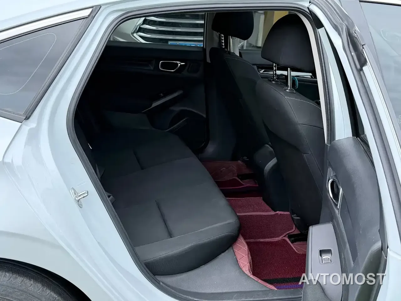 Honda Civic 2023 2.0L e:HEV Pioneer Edition — фото 14