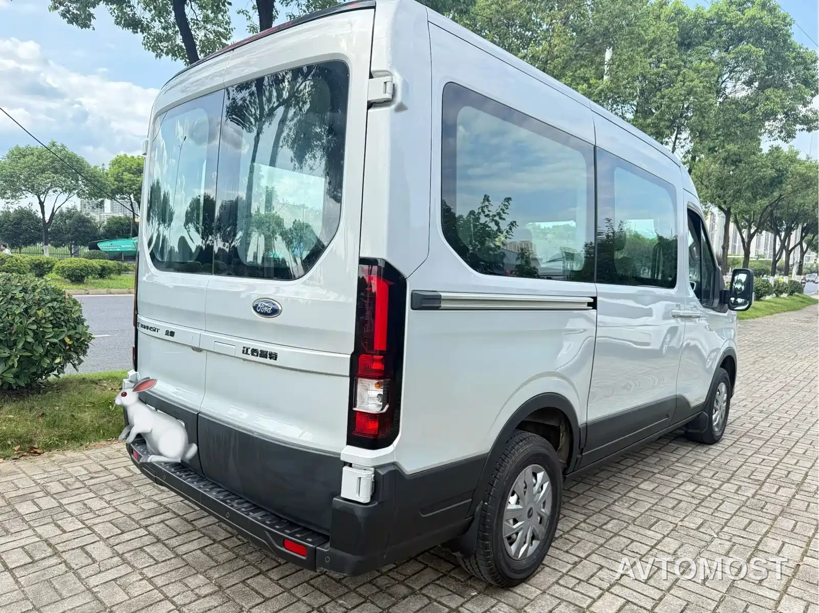 Ford E Transit 2024 Multi-Purpose Passenger Vehicle Medium Wheelbase Medium Roof 6-Seater 77.28kWh — фото 10