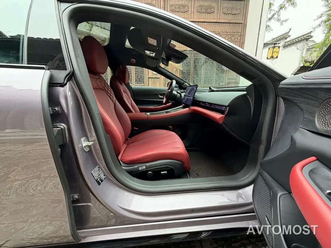 Exeed Exlantix ES 2025 Range Extender Max Urban Assist — фото 17